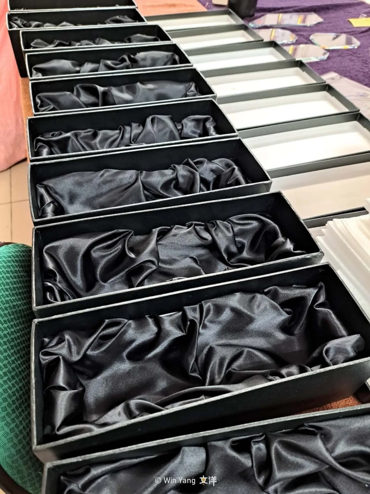福斯汽車獎盃強調傳統與現代的結合,異材質客製化獎盃設計案例 - 2026 文洋獎盃 客製化獎盃的手工包裝盒