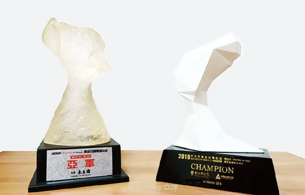 歷屆萬金石女王頭獎盃